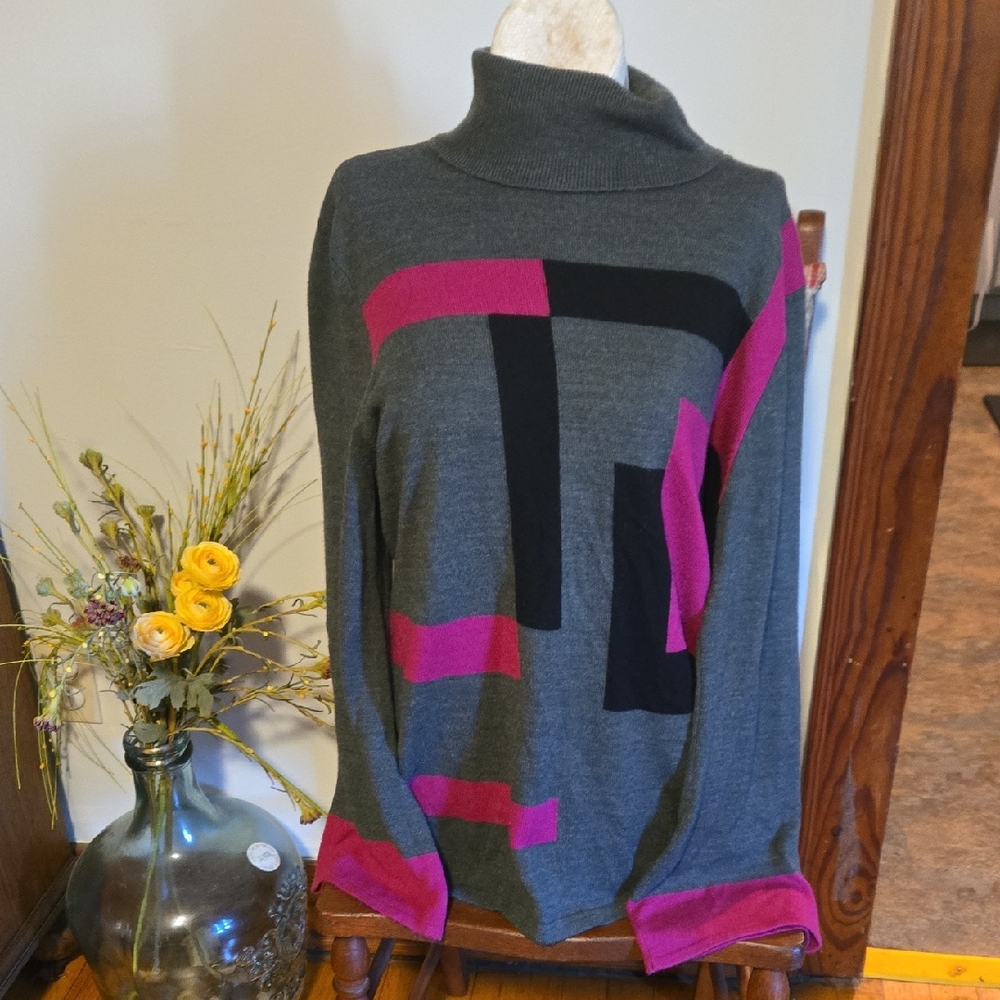 Designers Originals Charcoal and Magenta Turtleneck Sweater Size Pxl